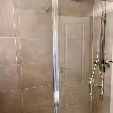 Bonito Con Piscina Apartman *